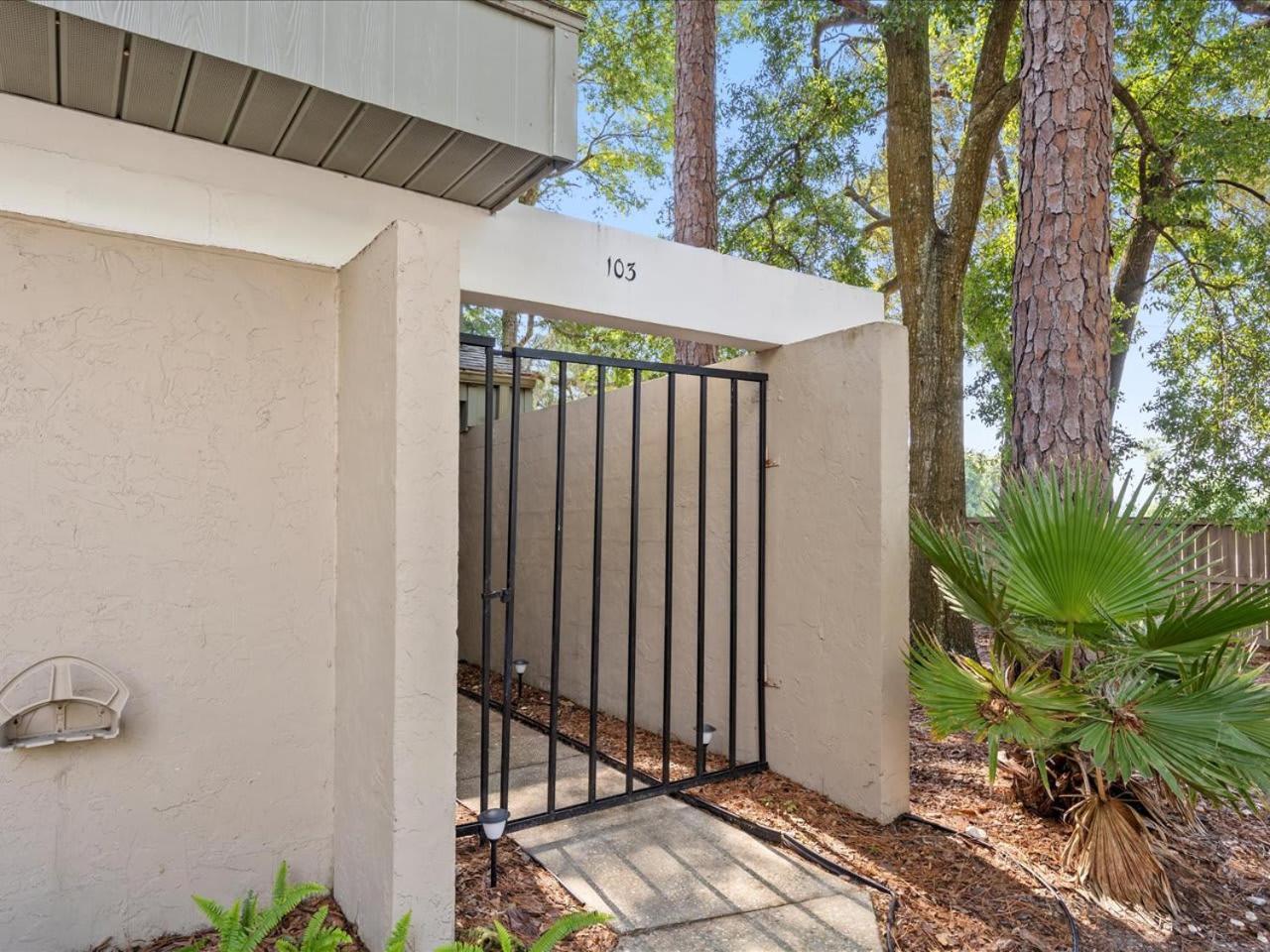 Artist'S Tower Townhome Just Renovated W Loft Γκέινσβιλ Εξωτερικό φωτογραφία