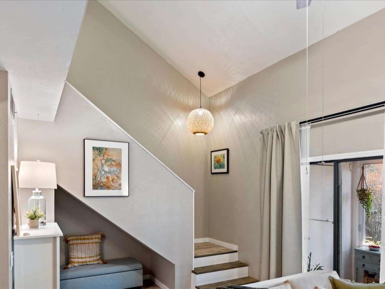 Artist'S Tower Townhome Just Renovated W Loft Γκέινσβιλ Εξωτερικό φωτογραφία