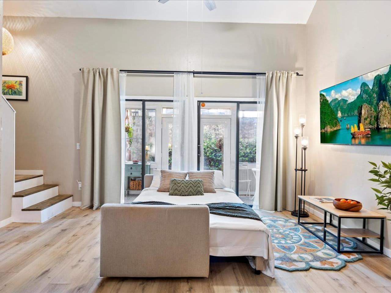 Artist'S Tower Townhome Just Renovated W Loft Γκέινσβιλ Εξωτερικό φωτογραφία